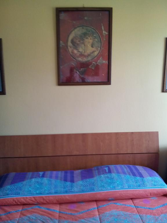 Bed and Breakfast Domus Felix Ерколано Номер фото