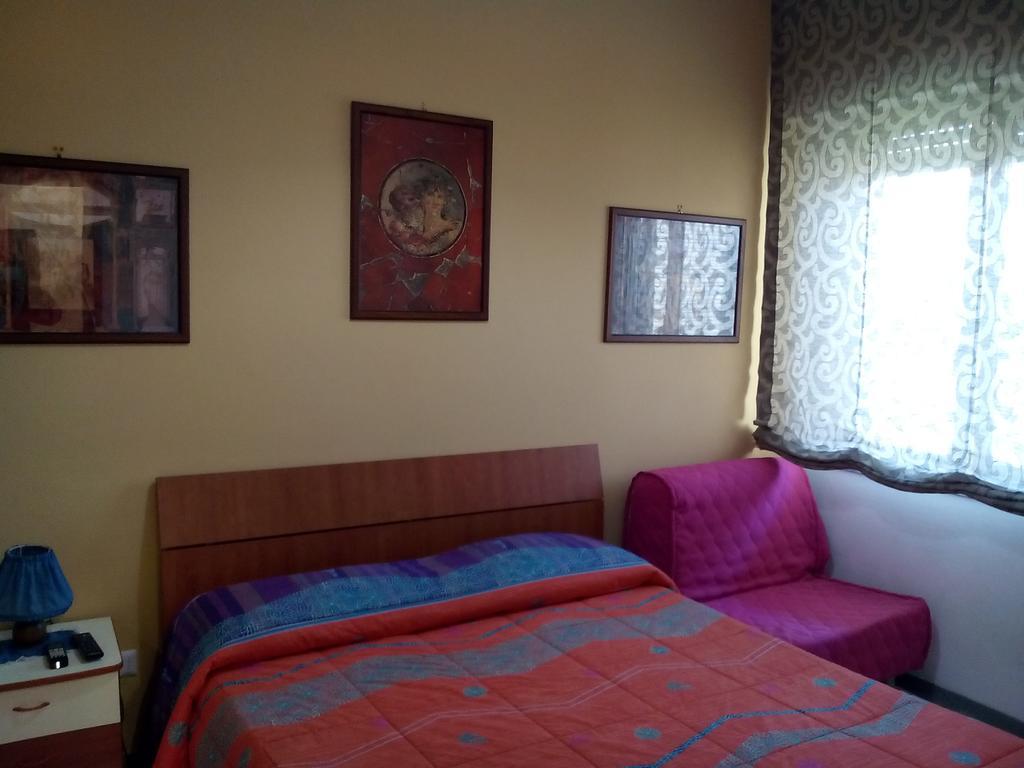 Bed and Breakfast Domus Felix Ерколано Номер фото
