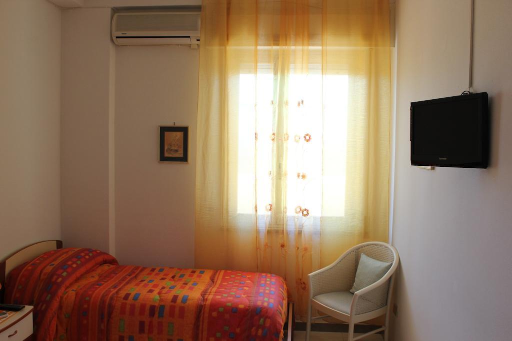 Bed and Breakfast Domus Felix Ерколано Номер фото